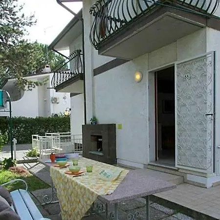 Sunlit Detached With Fenced Garden Hotel Lignano Sabbiadoro